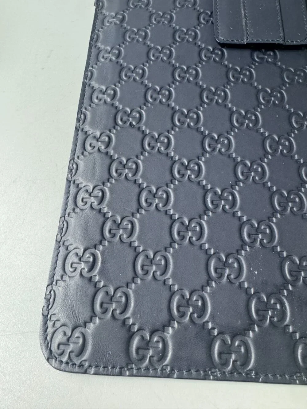 Authentic Gucci 2010s Sima Embossed Navy Blue Leather Tablet Case